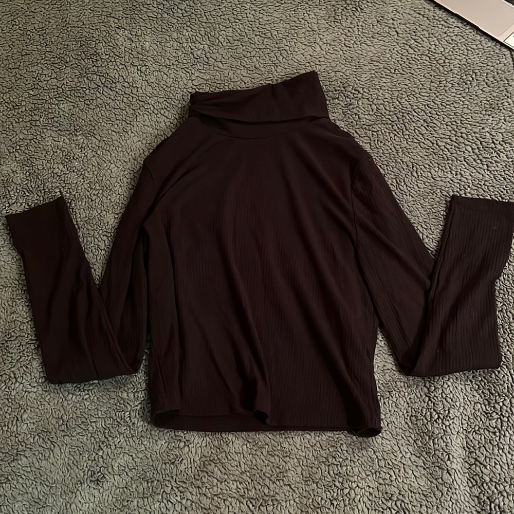 Black long sleeve turtleneck